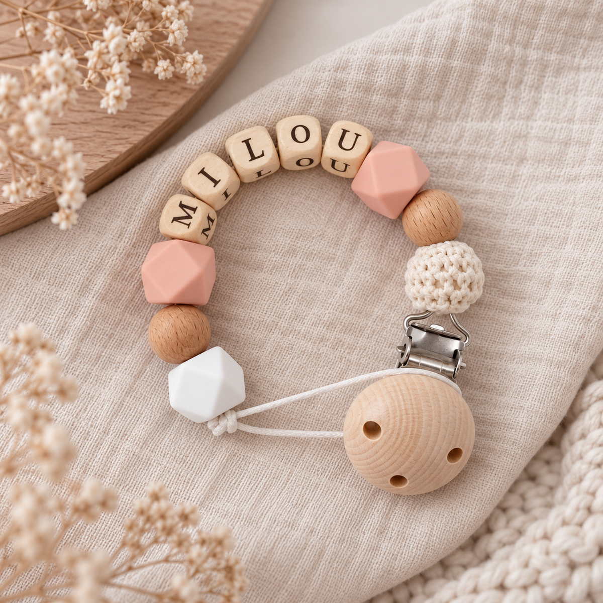 Speenkoord met naam – gepersonaliseerd voor baby