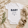 Baby Coming Soon romper met naam – zwangerschapsaankondiging